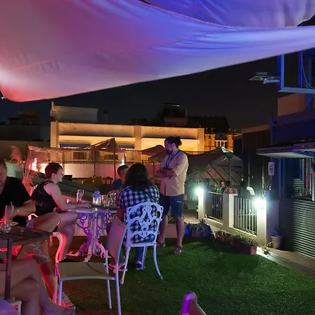 The Nomad Hostel&pension סביליה