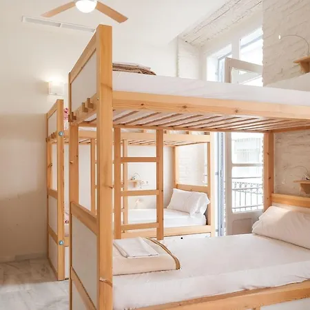 The Nomad Hostel&pension Albergue Sevilha