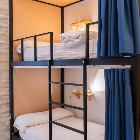 بيت شباب The Nomad Hostel&pension