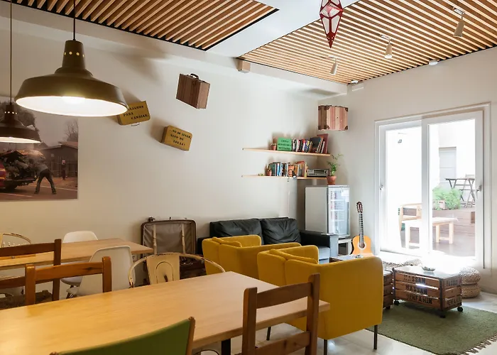 The Nomad Hostel&pension ホステル *