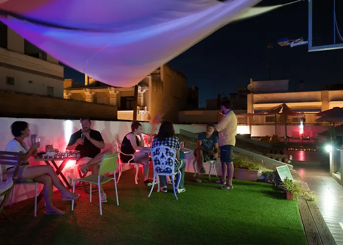 The Nomad Hostel&pension ホステル セビリア