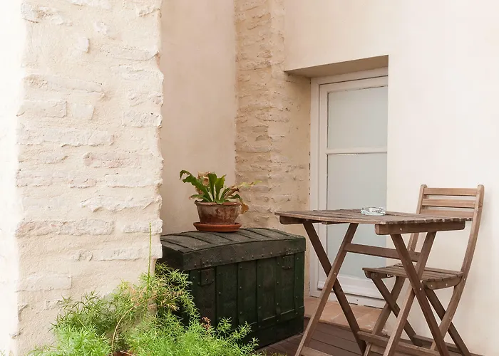 The Nomad Hostel&pension ホステル セビリア