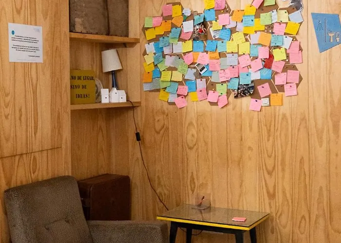 The Nomad Hostel&pension ホステル セビリア